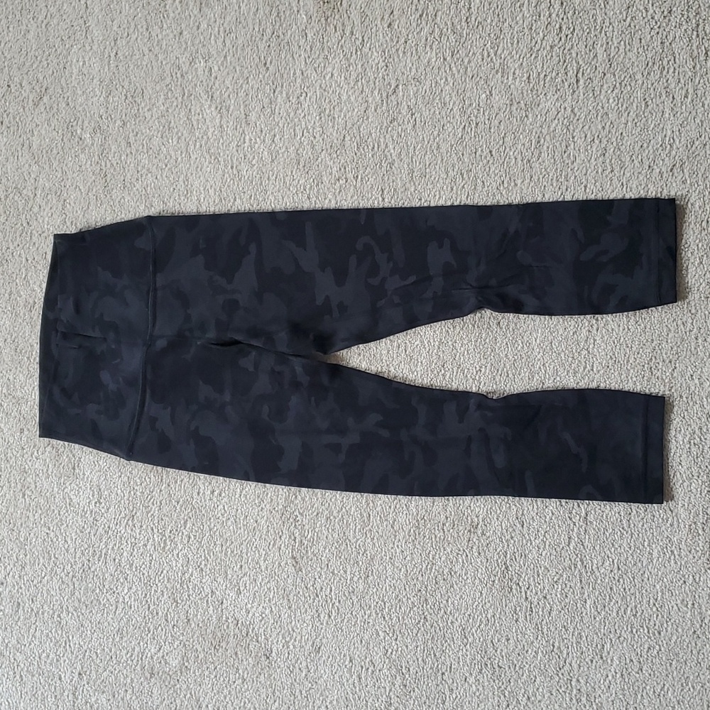 Lululemon Align black camo crop leggings